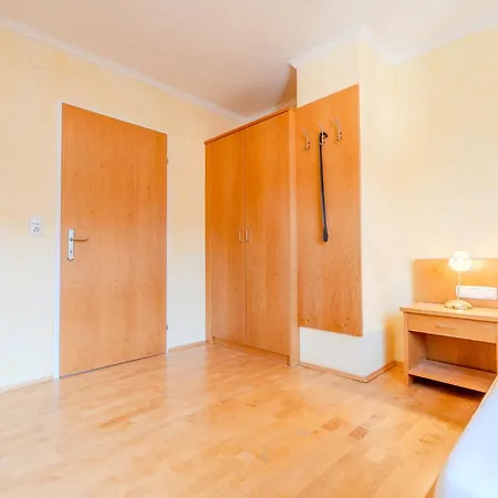 Contactless Self-Check-In - Villa Maria Theresia Bad Goisern Room photo