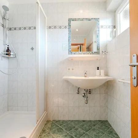 Contactless Self-Check-In - Villa Maria Theresia Bad Goisern Room photo