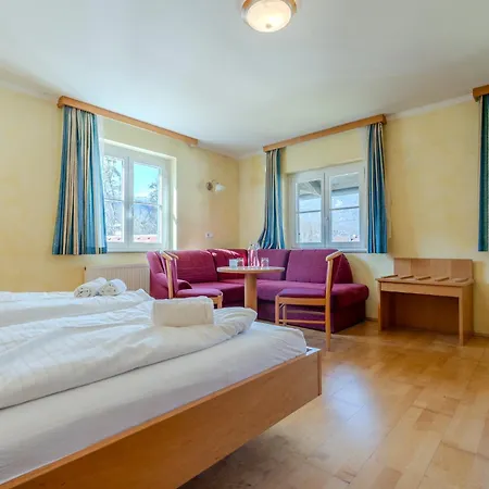Contactless Self-Check-In - Villa Maria Theresia Bad Goisern Room photo
