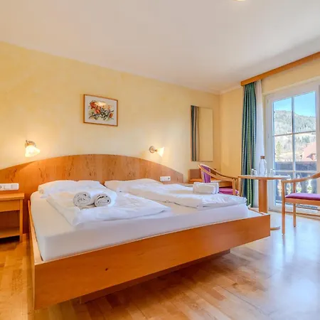 Contactless Self-Check-In - Villa Maria Theresia Bad Goisern Room photo