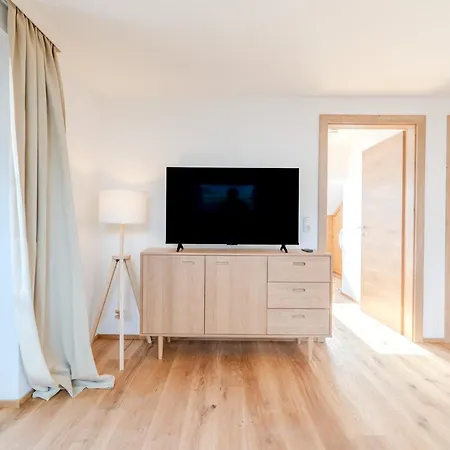 Contactless Self-Check-In - Villa Maria Theresia Bad Goisern Room photo