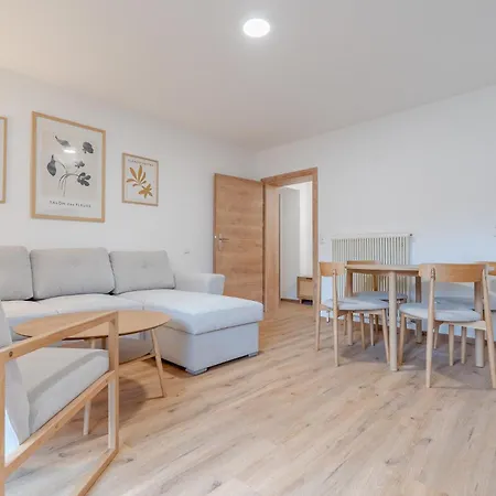 Contactless Self-Check-In - Villa Maria Theresia Bad Goisern Room photo