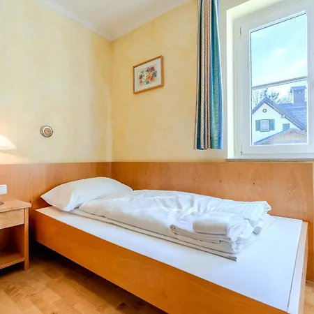 Contactless Self-Check-In - Villa Maria Theresia Bad Goisern Room photo