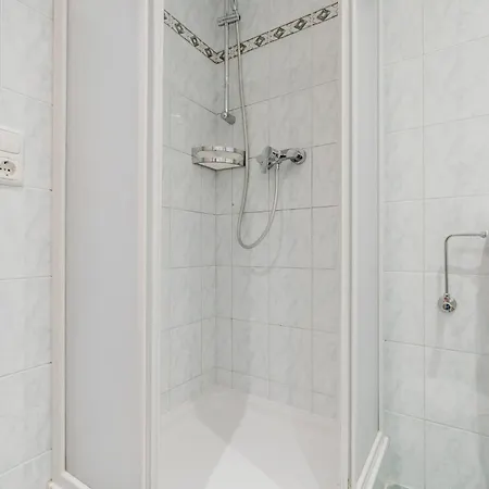 Contactless Self-Check-In - Villa Maria Theresia Bad Goisern Room photo