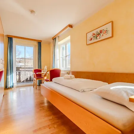 Contactless Self-Check-In - Villa Maria Theresia Bad Goisern Room photo