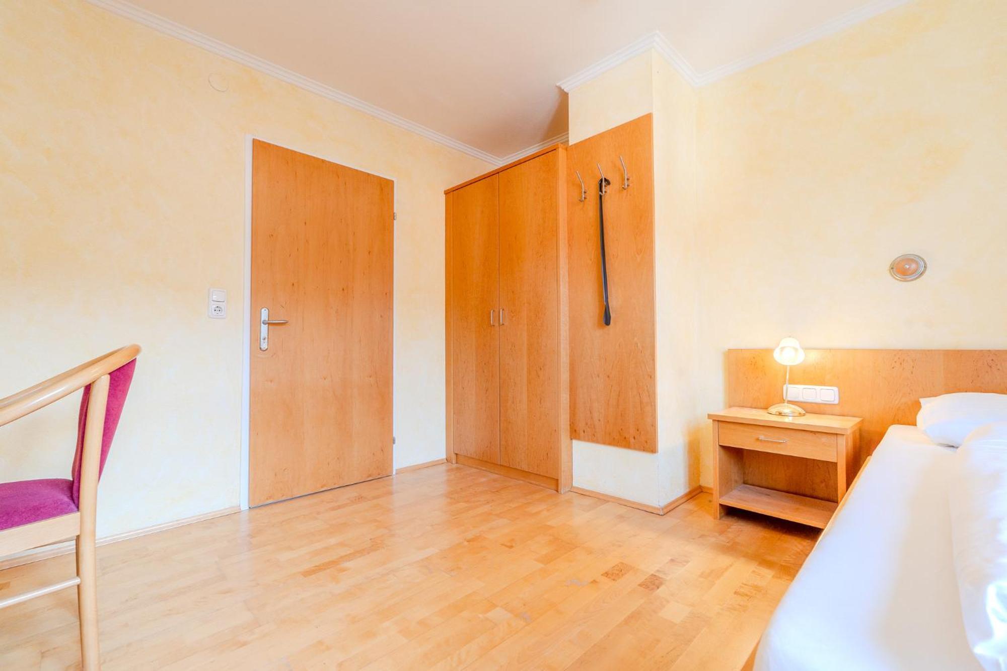 Contactless Self-check-in - Maria Theresia Apartment