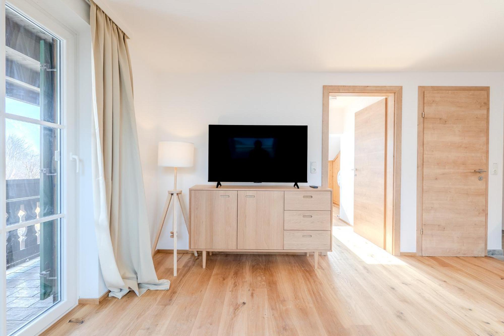 Contactless Self-check-in - Maria Theresia Apartment