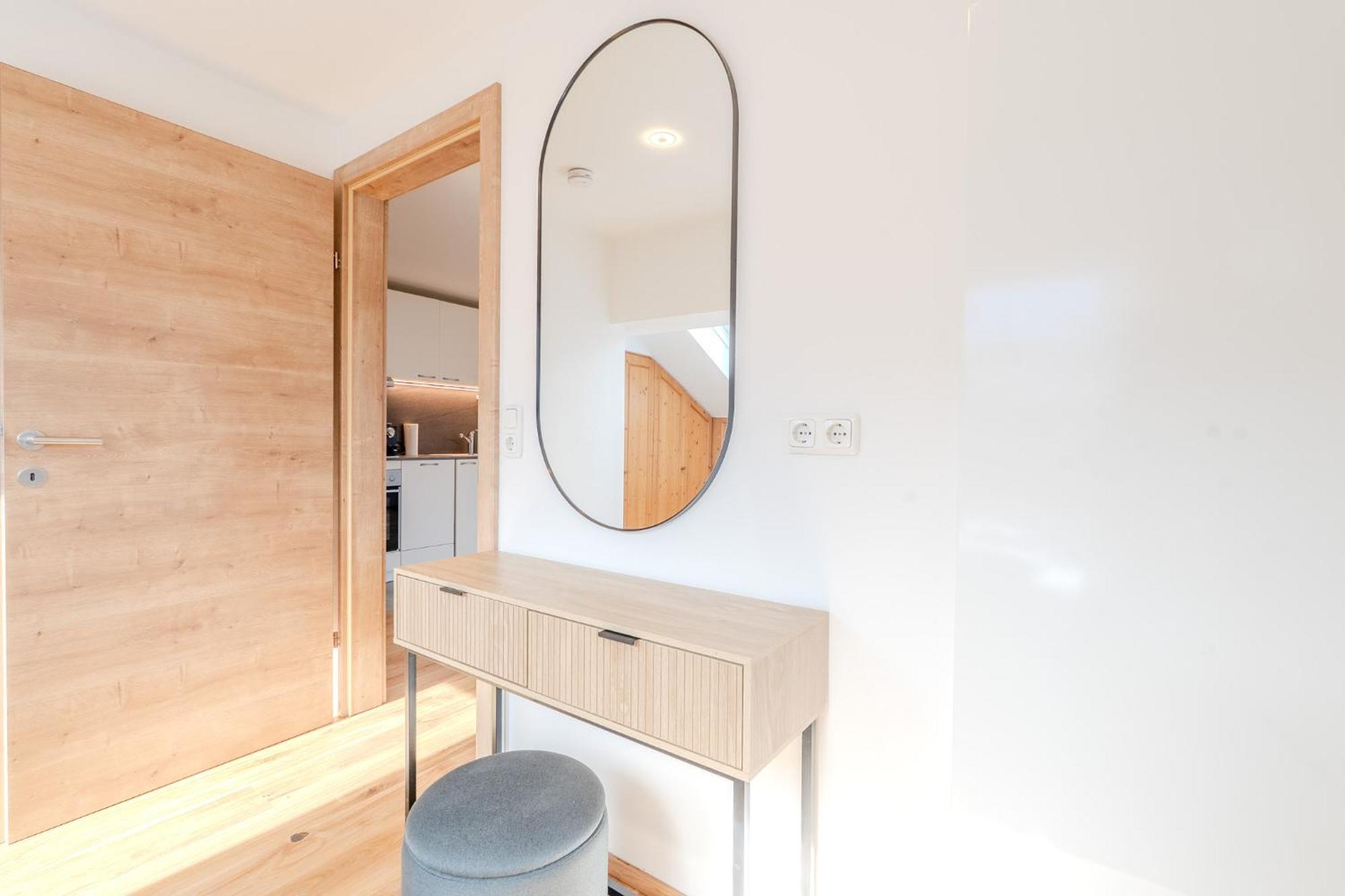 Contactless Self-check-in - Maria Theresia Apartment *