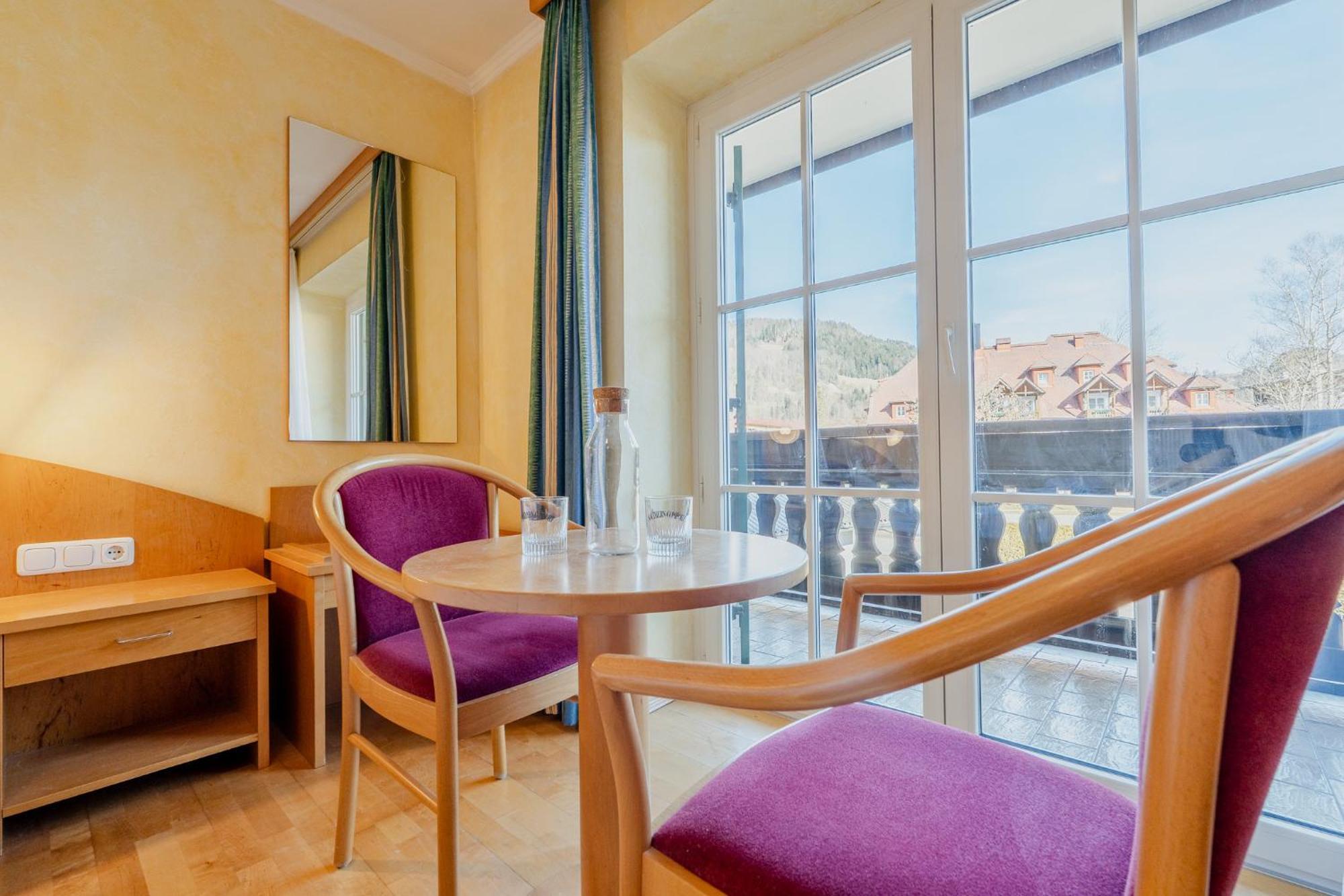 Contactless Self-check-in - Maria Theresia Apartment Bad Goisern
